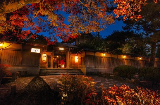 Kyoto Nanzenji Ryokan Yachiyo traditional garden ryokan entrance