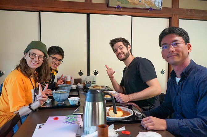 4.5-Hour Kyoto Bike Tour with Lunch and UNESCO Zen Temples - Gion and the start of your ride: getting oriented fast