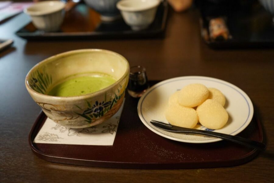 4.5-hr Kyoto Historical Highlights Bike Tour with UNESCO - Gion and Kennin-ji: geisha culture context meets Zen calm