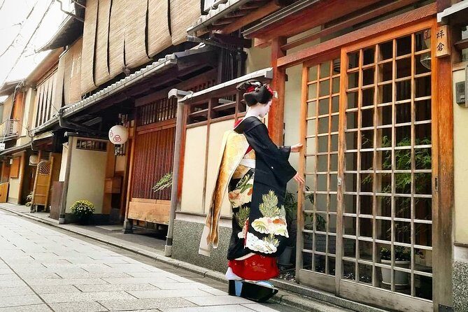 5 Top Highlights of Kyoto Full Day Bike Tour (E-bike option) - Stop 4: Kiyomizu-dera Temple for the long look (and the big viewpoint payoff)