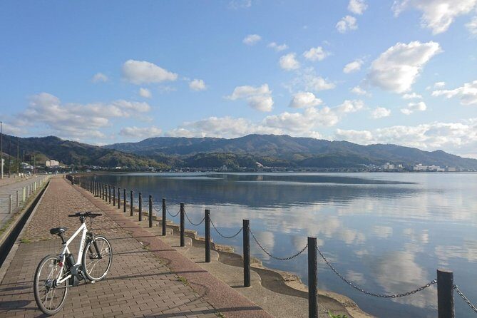 Amanohashidate Sand bar & culture e-bike tour - The local guide touch: how you get less-common moments