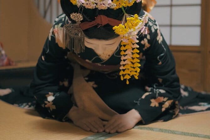 Authentic Kyoto Gion Geisha/Maiko Cultural Experience - Photo etiquette and the sock-and-tatami reality check