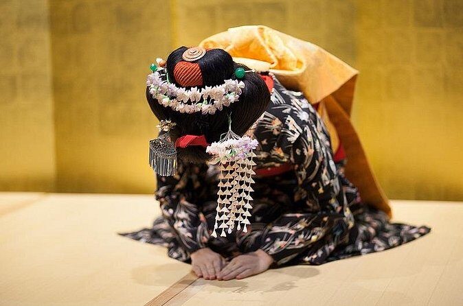Authentic Maiko Experience＆Kyoto Lunch (Free drink) at Noh Stage - Price and value: what $149.85 is really buying you