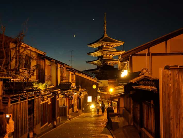 Best of Kyoto: Gion, Geisha, Pagodas & Cobblestones - Entering Gion’s Night World From Yasaka Shrine to the Lantern Streets