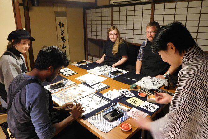 Calligraphy Experience in Kyoto Townhouse - Inside the townhouse: old Kyoto access without the hassle