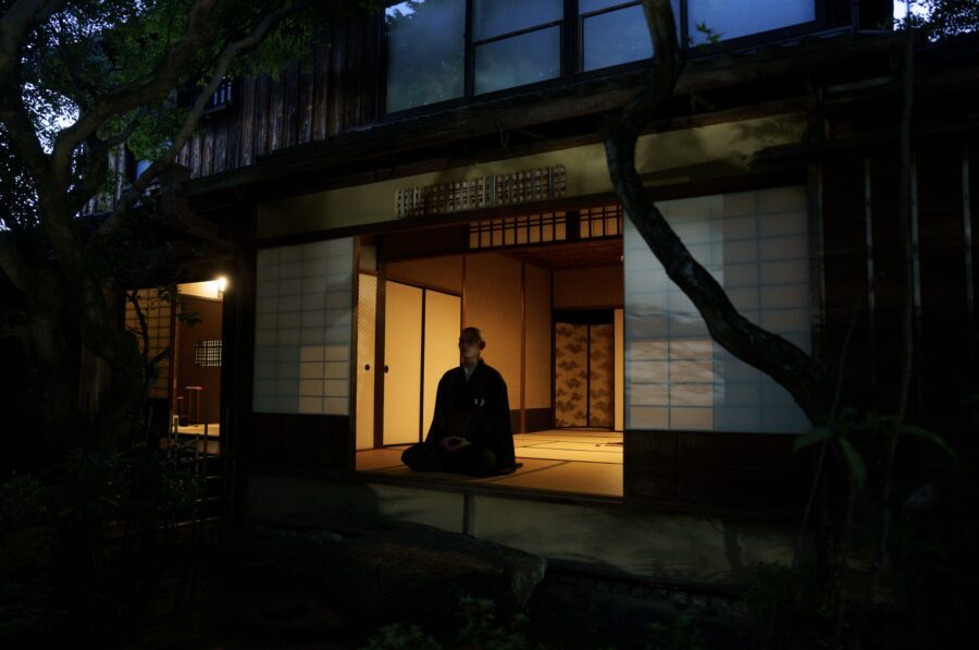 Candlelit Zen: Evening Meditation at Kyoto’s Secret Temple - Photography, Food Rules, and Small Etiquette Details