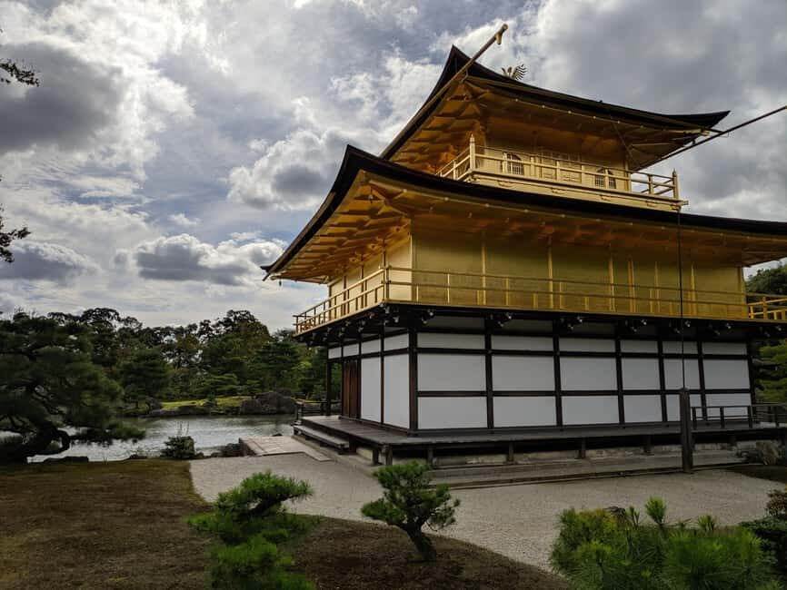 Craig's Kyoto Private Luxury Alphard Tour / The Early Riser - Fushimi Inari timed for calm: gates, paths, and early light