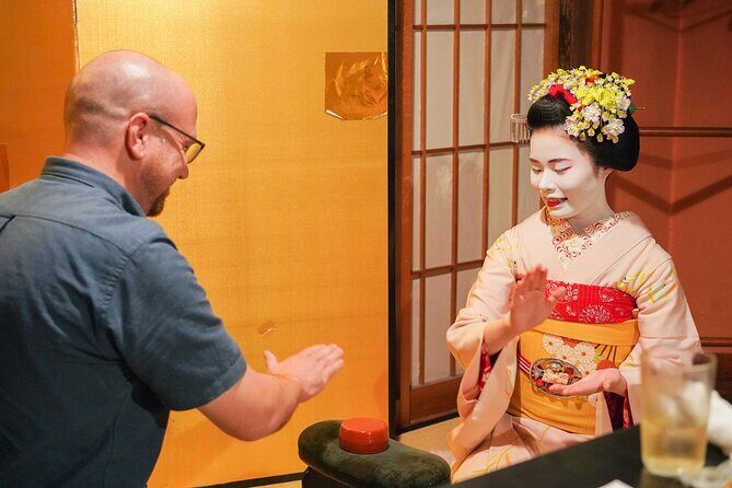 Dinner with Maiko in a Traditional Kyoto Style Restaurant Tour - Gion at night: the short walk that gives everything context