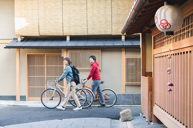 Explore Hidden Alleyway with a Local Expert (Afternoon Tour) - Meeting at 2:00 pm and getting set up for the ride