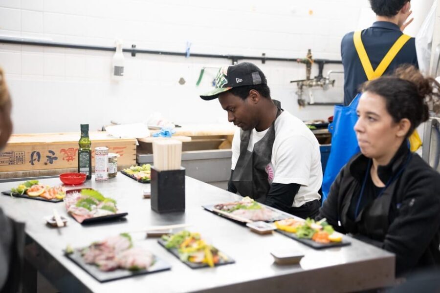 Fish cutting class - Entering Kimura: Why This 400-Year Fish Shop Matters
