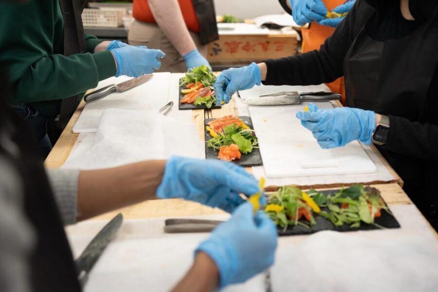 Fish cutting class - How the 150 Minutes Flow: Watch, Fillet, Then Make Lunch