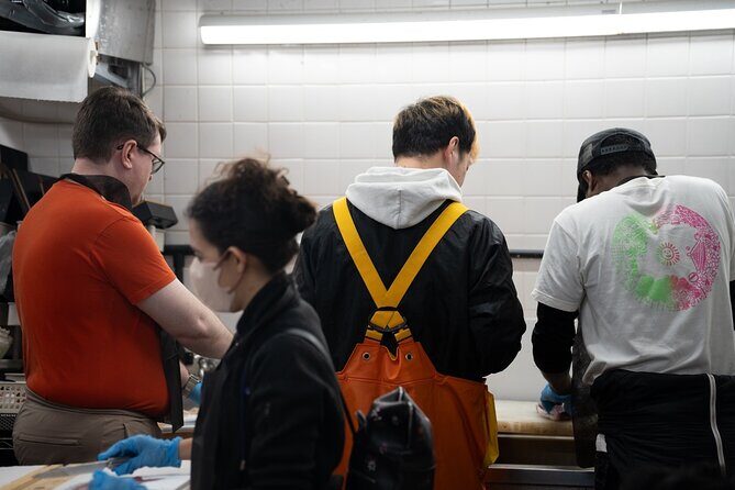 Fish Cutting workshop in Kyoto Japan - Cutting into sashimi portions: what you’re really learning