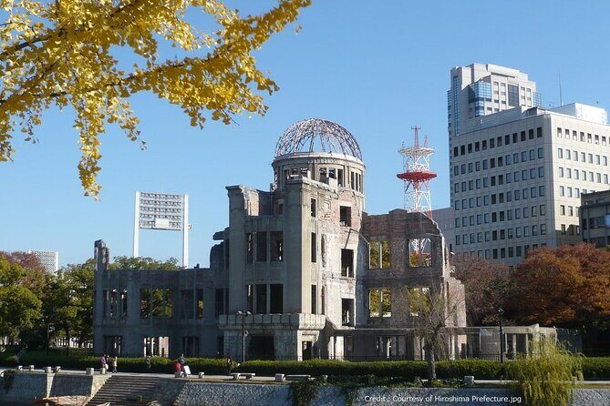 Full Day Hiroshima and Miyajima Bus Tour - Itsukushima Shrine in 60 minutes: what you can realistically do