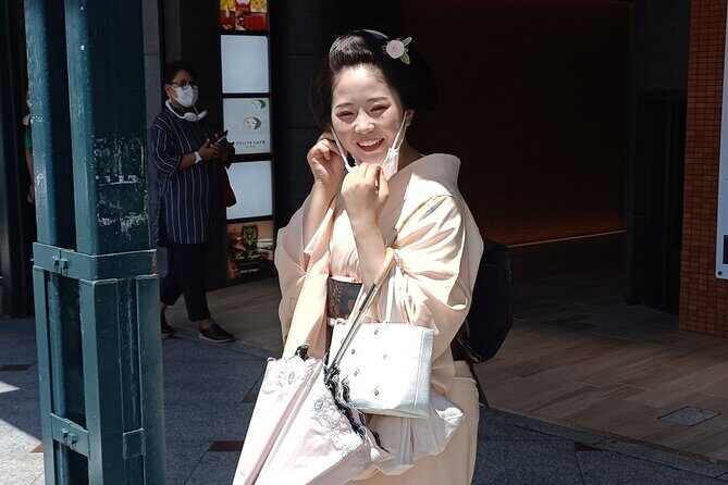Full-Day Sightseeing to Kyoto Highlights - Gion Shirakawa: the quieter side of Gion and the geiko/maiko lesson