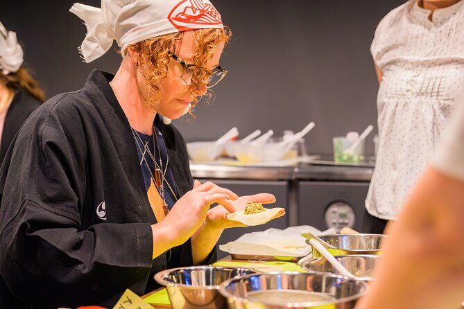 Gyoza Cooking Class in Kyoto: Traditional Japanese Dumplings - Finding the Class Near Karasuma Oike Station