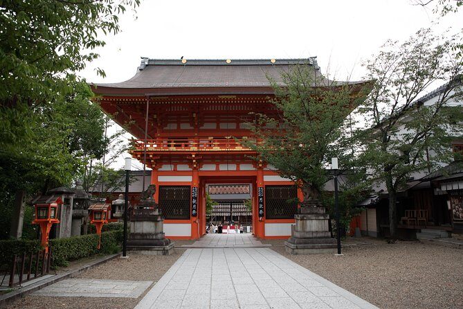 Highlights & Hidden Gems With Locals: Best of Kyoto Private Tour - Kiyomizu-dera: 1200+ years and the Mt. Otowa setting