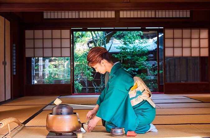 Kimono Tea Ceremony at Kyoto Maikoya, Karasuma Shijo - Tasting Traditional Snacks and Green Tea After the Ceremony