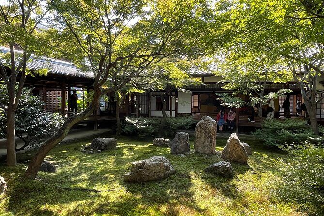 Kiyomizu Temple and Backstreets of Gion, Half Day Group Tour - Gion’s Hanamikoji and Back Streets After the Temples