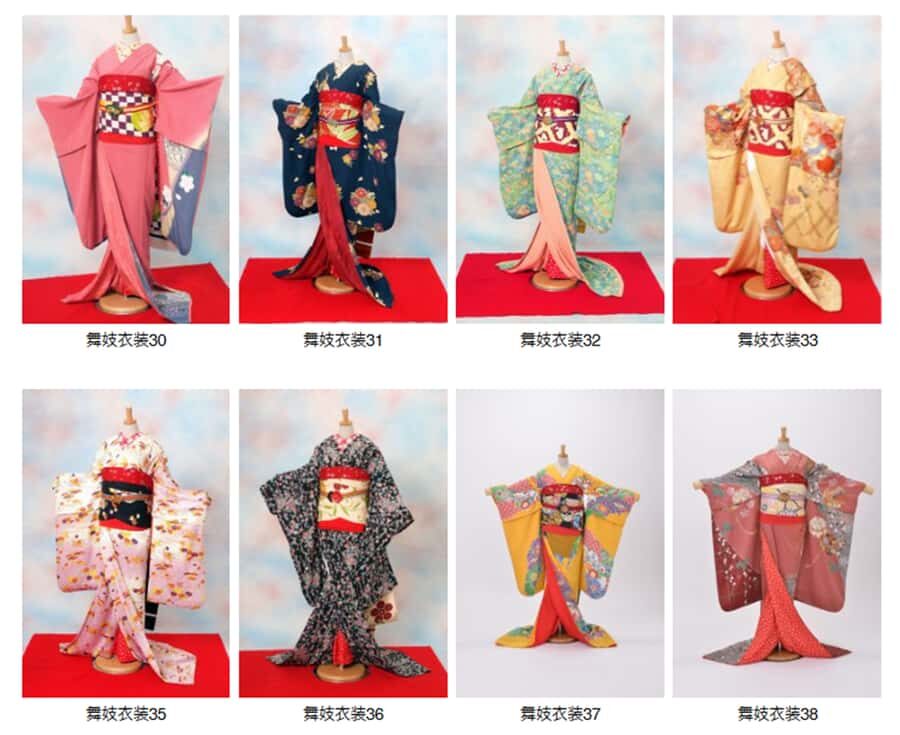 Kyoto: 2-Hour Maiko Makeover and Photo Studio Shoot - Maiko Makeup Breakdown: The White Base and the Two-Stripe Detail