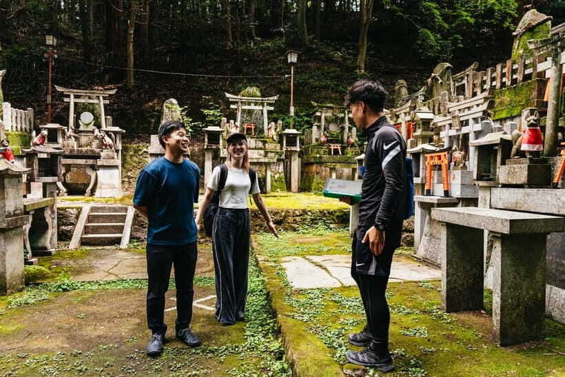 Kyoto: 3-Hour Fushimi Inari Shrine Hidden Hiking Tour - What the guide actually does on the trail