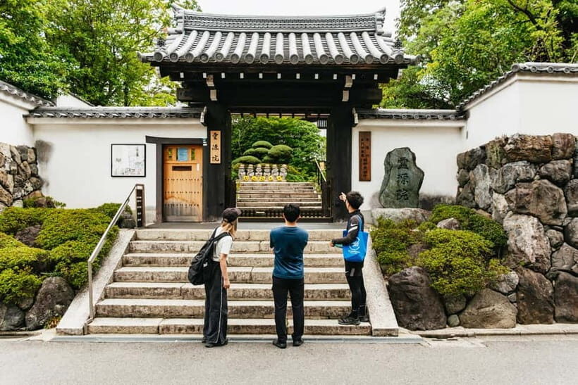Kyoto: 3-Hour Fushimi Inari Shrine Hidden Hiking Tour - Summit time: altars, pauses, and the view from higher ground