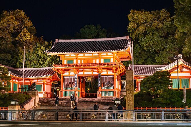 Kyoto 5-Star Geisha Night Walk: Small-Group Authentic Experience - Why 5:20 pm Gion feels like the real Kyoto