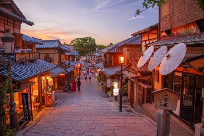 Kyoto 5-Star Geisha Night Walk: Small-Group Authentic Experience - Price and value: what $98 buys you in Kyoto