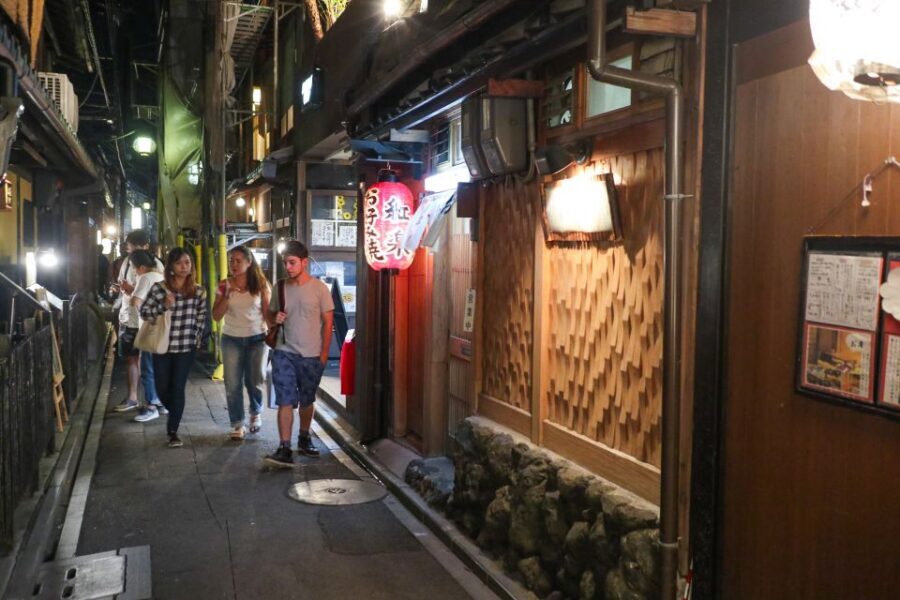 Kyoto : Bar Hopping Tour in Pontocho Alley at Night - The Photo Walk Through Pontocho’s Lantern Lane