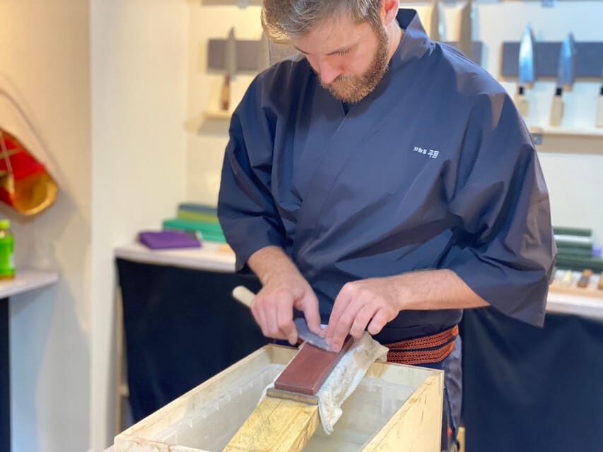 Kyoto: Beginner Knife Sharpening & Handle Fitting Workshop - Sharpening on the whetstone: hands-on coaching you can copy later