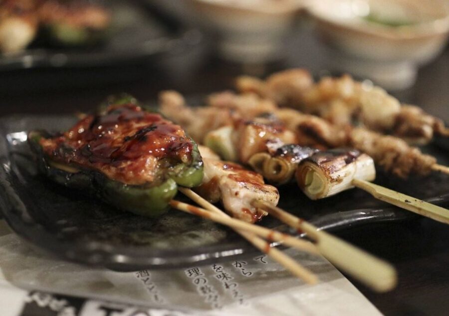 Kyoto: Casual Pontocho Evening Food Tour - Where You Meet: Finding the Izumo-no-Okuni Statue Near Gion Shijo