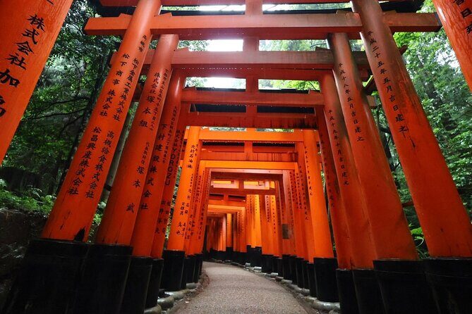 Kyoto Early Bird Tour in Uji and Fushimi Inari - Stop 2: Byodoin Temple (UNESCO) and the Phoenix Hall Experience