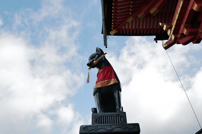Kyoto Early Morning Tour with English-Speaking Guide - Fushimi Inari-taisha before the lines: walking the torii gates