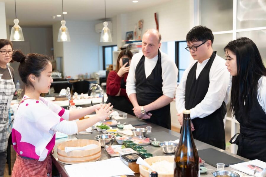 Kyoto: Enjoy Sushi & Market Tour! Best for Family & Couple! - Should You Book This Tour?