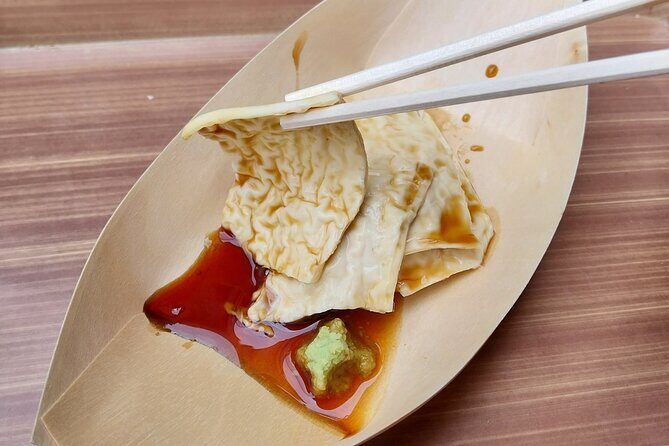 Kyoto Food Tour of 10 Tastings with Wagyu, Mochi & More Surprises - Stop in Gion for Kyoto-style okonomiyaki: hearty, not fussy