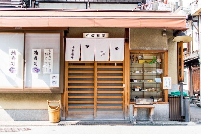 Kyoto Foodie Night Tour - Pontocho after dark: geisha-district history while you walk