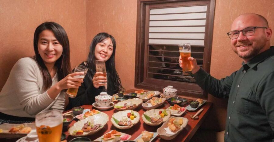 Kyoto: Foodie Night Tour in Gion with 9 dishes + 6 Sake - Key highlights worth your attention