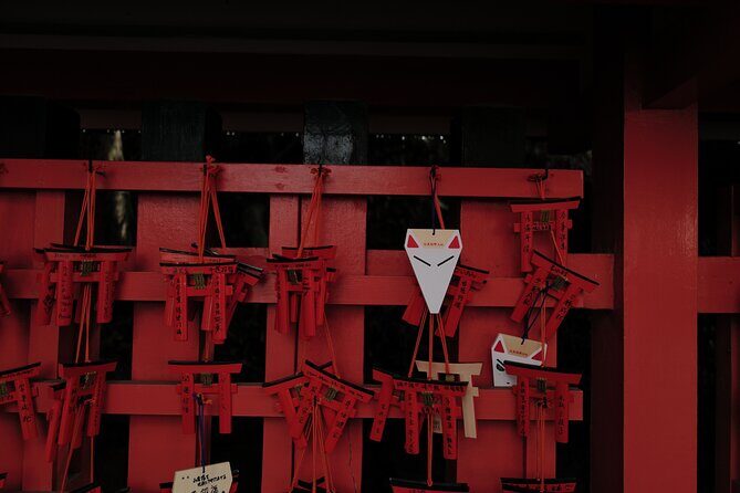 Kyoto Fushimi-Inari Night Walking Tour - How small-group pacing changes the whole vibe