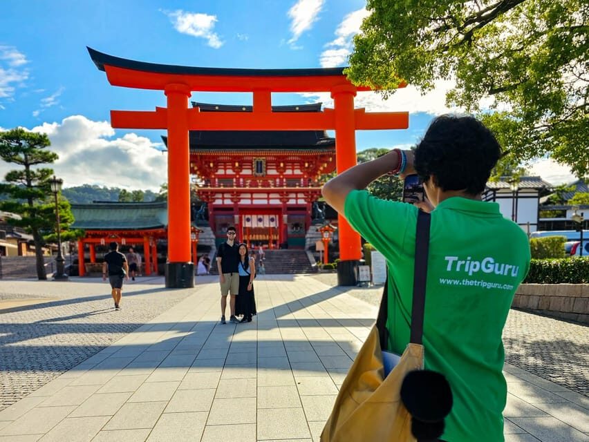 Kyoto: Fushimi Inari Taisha Guided Walking Tour - The lower shrine: the start of the torii tunnel