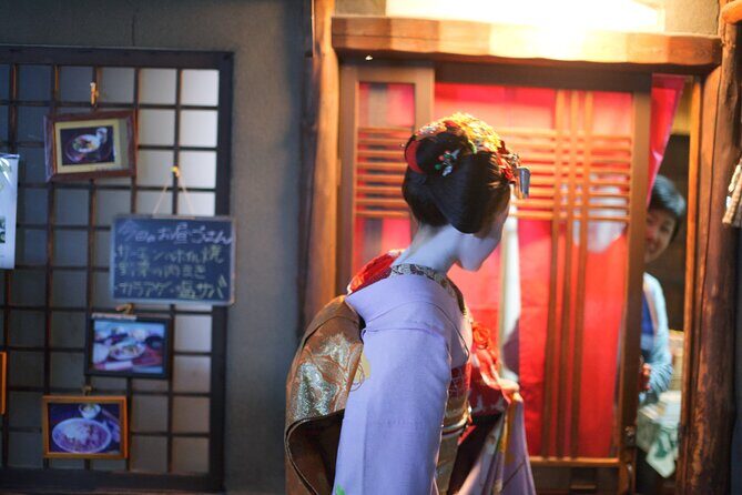 Kyoto Geisha Show Cultural Hour with an apprentice geisha, Maiko - Key things to know before you go
