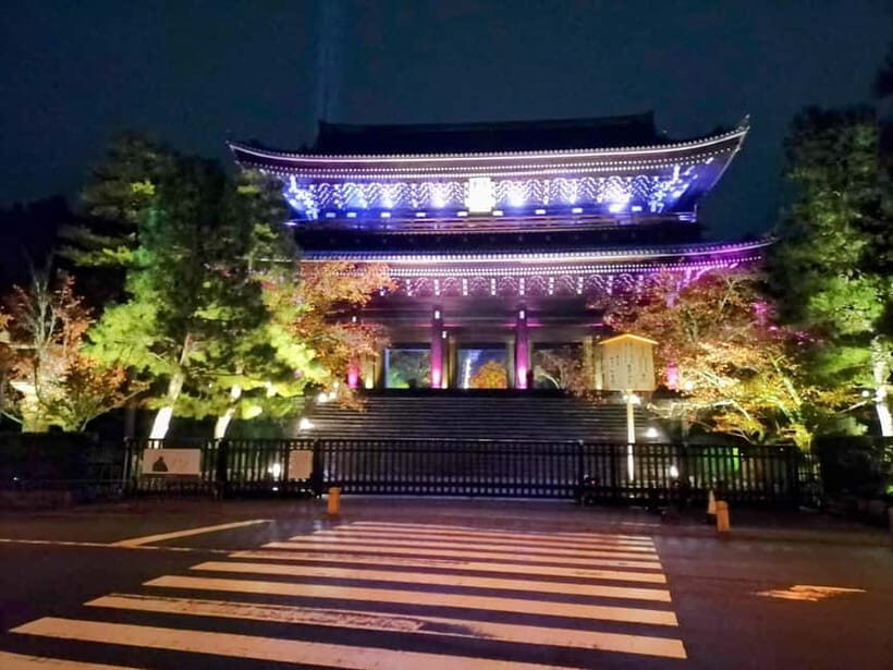 Kyoto Geisha Walking Tour: Gion District & Hidden Gems - Why Gion works so well on foot