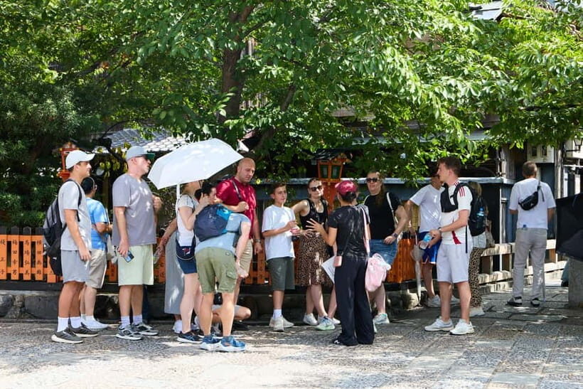 Kyoto: Gion Geisha District Walking Tour and Hidden Gems - Chion-in: a major temple stop that gives the walking meaning