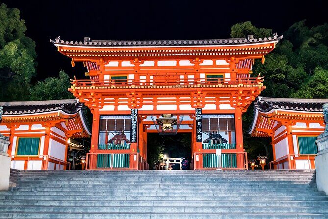 Kyoto Gion Geisha District Walking Tour - The Stories of Geisha - Stop 1: Izumo-no-Okuni Statue in Gion and the Kabuki Origin Story