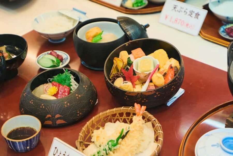 Kyoto: Gion Hidden Gems & Geisha Culture Tour - Ninenzaka: Edo-period street feel and old Kyoto texture