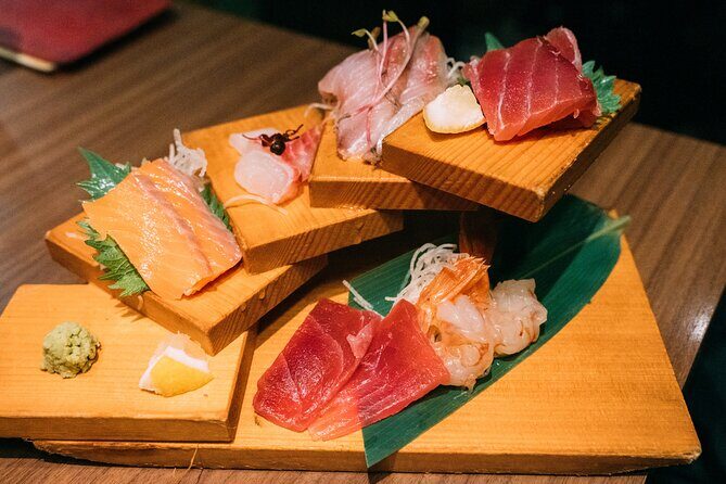 Kyoto: Gion Local Food Tour (Taste 15 Dishes) - Stop 3 in Gion Shirakawa: sushi and tempura to finish strong