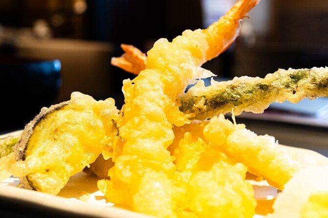 Kyoto: Gion Local Food Tour (Taste 15 Dishes) - Stop 1 on Kawaramachidori: yakitori and izakaya-style bites