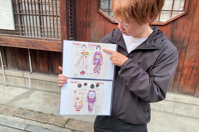 Kyoto: Gion Magical Night Walking Tour - Sannenzaka Ninenzaka: old-town lanes near Kiyomizu-dera