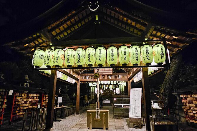 Kyoto Gion Night Walk & Geisha District Guided Tour - Guides make the difference: what you’re likely to get from them