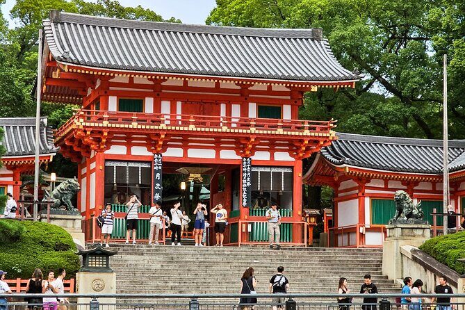 Kyoto Gion Night Walk & Geisha District Guided Tour - Dress warm, bring sensible shoes, and expect real walking