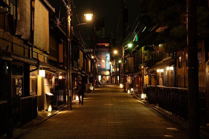 Kyoto: Gion Night Walking Tour with Geisha Insight - Hanamikoji Street and Shirakawa Canal: Ochaya Views and Canal-Side Alleys