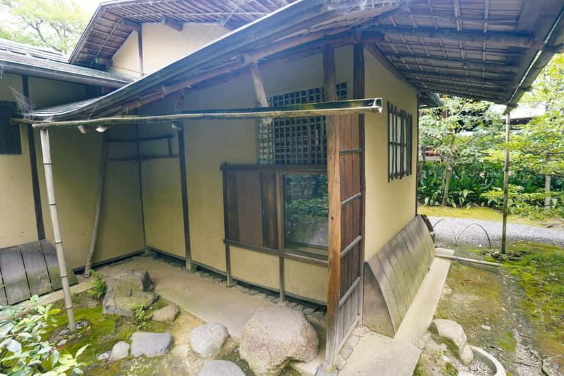 Kyoto Gion Tea ceremony & Wabi-sabi Walking Tour - Timing and Group Pace: Why Starting On Time Matters